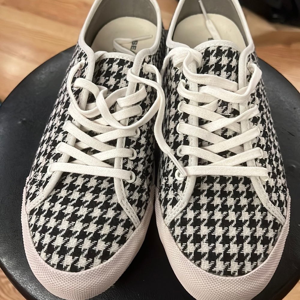 Seavees Canves black and white checkers